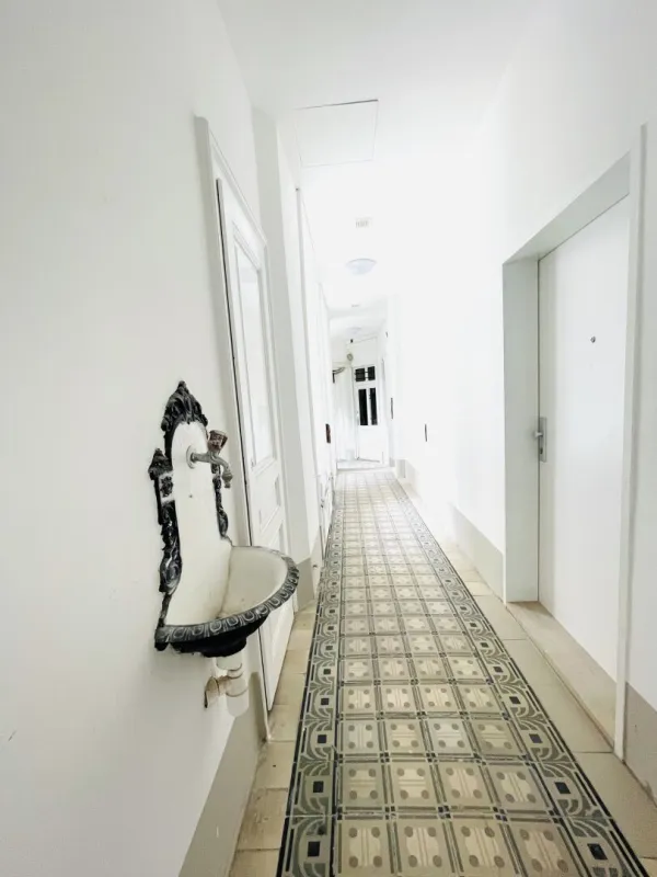 Stadt-Wohnung, 2-Zimmer, sanierungsbefürftig für 200.000 € - Bild 1