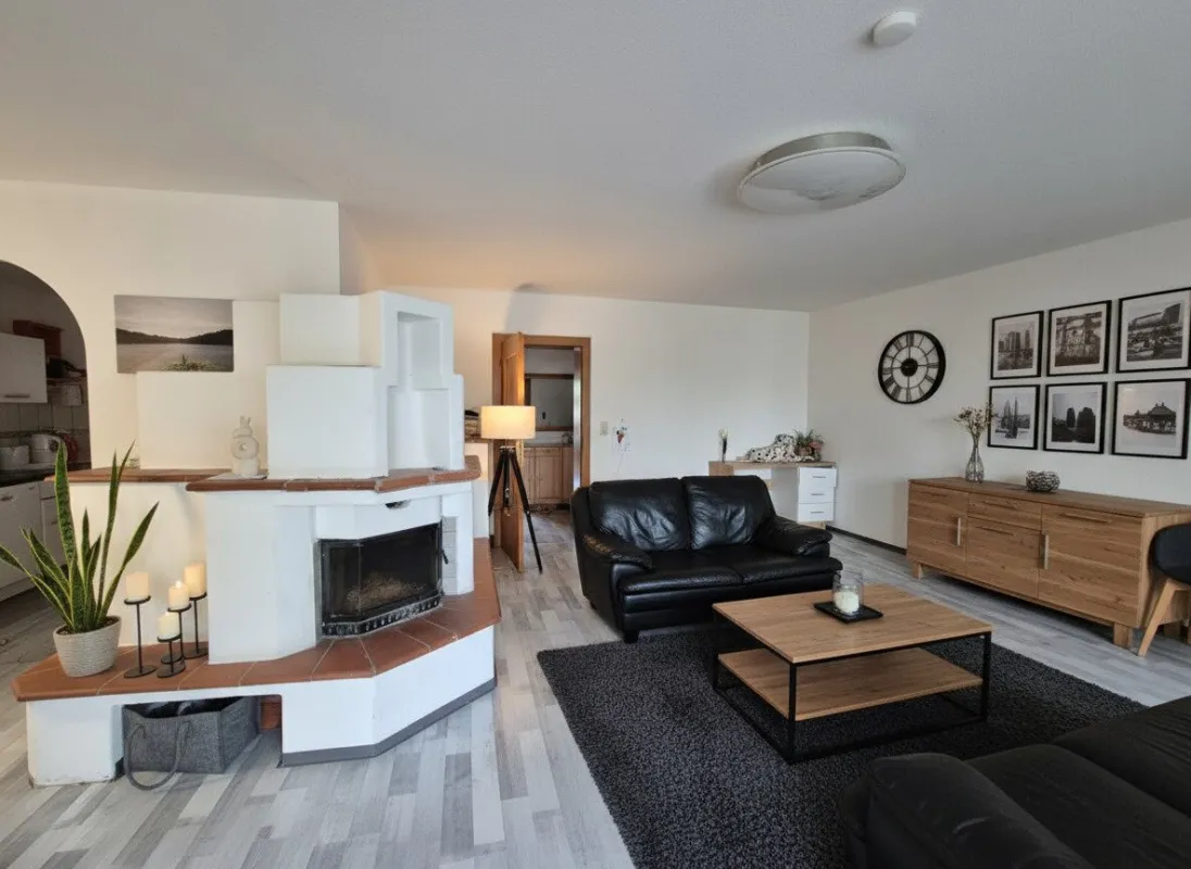 Preisreduziert ! Zentrumsnahe leistbare 4 Zimmerwohnung mit Balkon und Tiefgarage - Bild 1