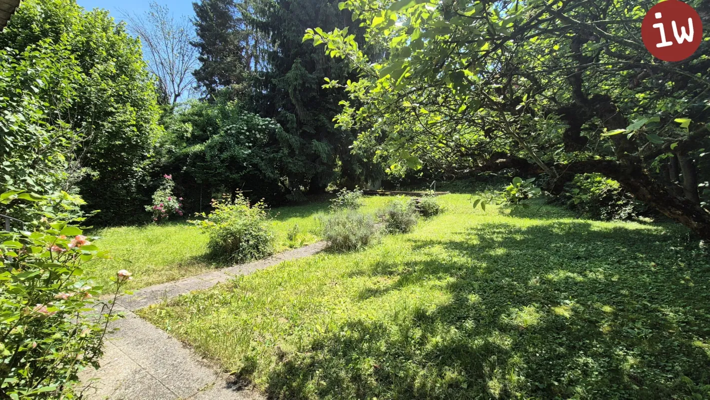 1170 Dornbach -  einmaliges Grundstück  am  Wienerwald - Bild 1