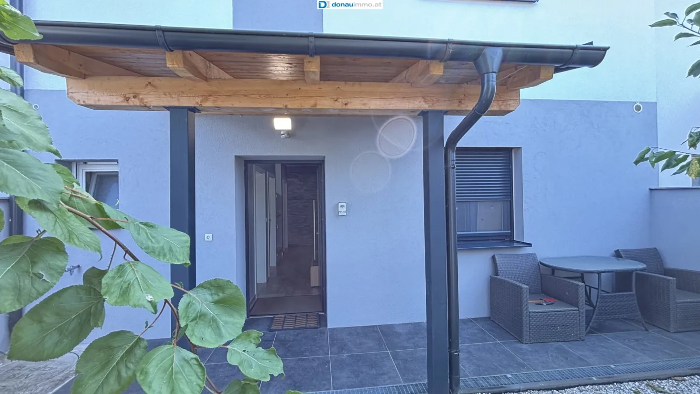 NEUER PREIS !! Modernes Reihenmittelhaus mit Pool & TOP-Ausstattung in guter Lage! - Bild 1