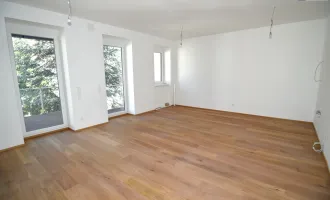 ***Wo Altbaucharme auf modernen Wohnkomfort trifft – 4-Zimmer-Wohntraum mit Balkon und Blick ins Grüne ***