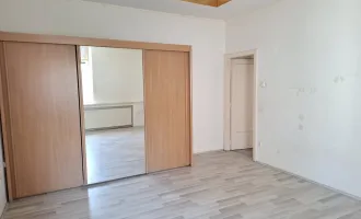 Altbauwohnung mit viel Potenzial für Ihre Ideen