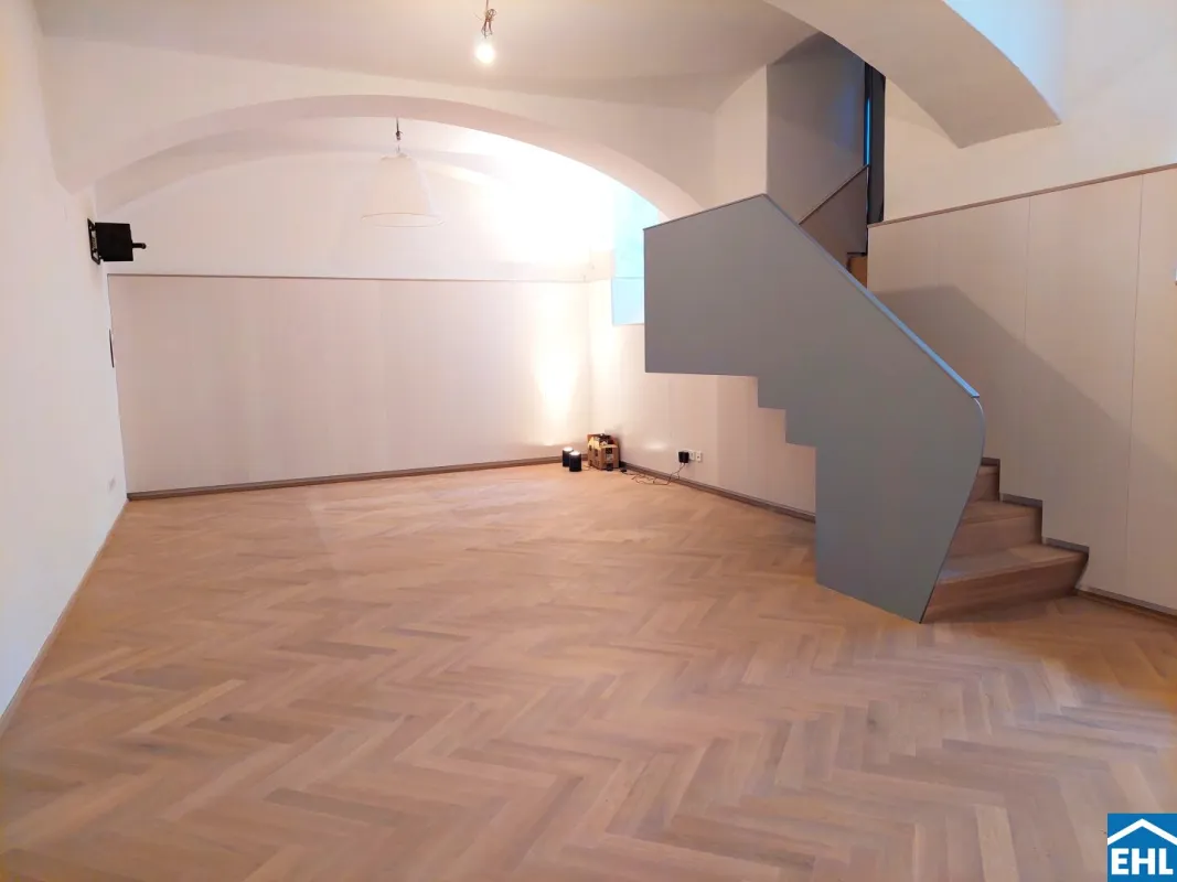 Modernisiertes Atelier im historischen Altbau in bester Stadtlage - Bild 1