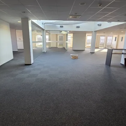 Barrierefreies Büro im 3. LIFT-Stock mit Stadtblick nähe Bahnhof - Bild 2