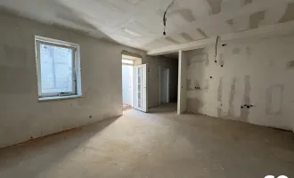 #SQ - INNENHOFRUHELAGE! SANIERUNGSBEDÜRFTIGE WOHNUNG MIT AUSSENFLÄCHE