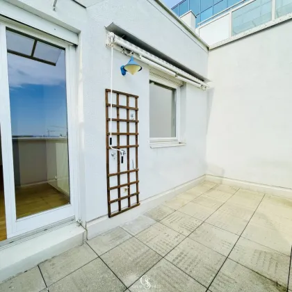 Teilmöblierte Zwei Zimmer Wohnung mit zwei Terrassen & Tiefgarage – sonnig, ruhig & bestens ausgestattet! - Bild 3