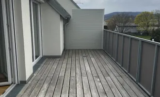Sonnige, barrierefreie Wohnung mit großen Terrasse/ Dachterrasse, inkl. Küche- Nähe Bhf. Brunn