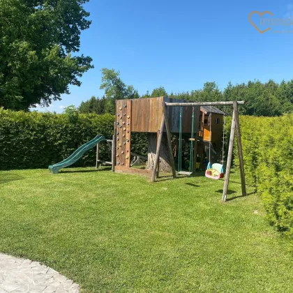 Erfolgreich vermittelt! Lichtdurchfluteter Bungalow mit Pool, Keller und großem Garten ! Kostengünstig in der Erhaltung und gepflegt in Pettenbach! - Bild 3