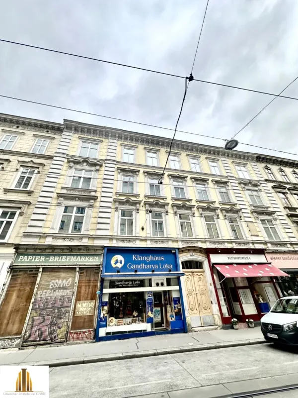 Helle Altbauwohnung im 3ten Stockwerk, direkt bei Neubaugasse! - Bild 1