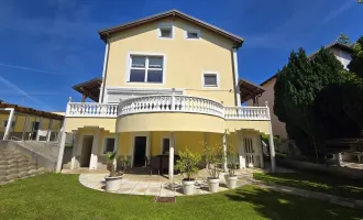 Exklusives Haus in Lanzendorf * Pool * Garage * Sauna *