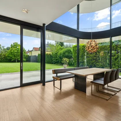 Moderne Architektenvilla mit smartem Raumkonzept in Leopoldsdorf bei Wien - Bild 2