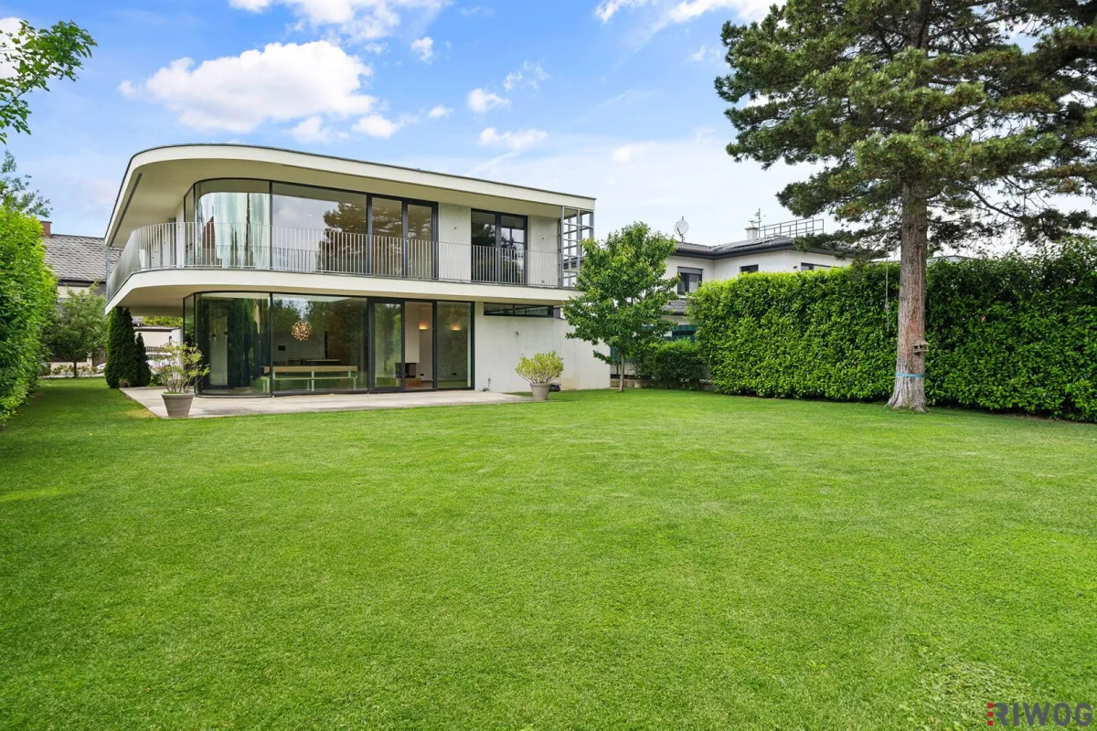 Moderne Architektenvilla mit smartem Raumkonzept in Leopoldsdorf bei Wien - Bild 1
