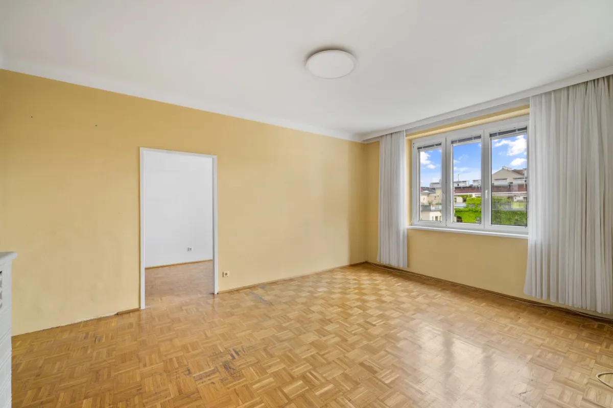 Investitions-Highlight: Lichtdurchflutete Wohnung mit Charme und Entwicklungschance - Bild 1