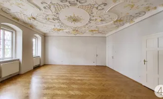 Stadthaus mit 4 Wohneinheiten und Rohdachboden für 2 Wohneinheiten