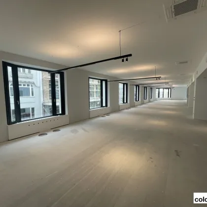 Moderne Bürofläche mit Innenhofbalkon auf der Mariahilfer Straße - Bild 3