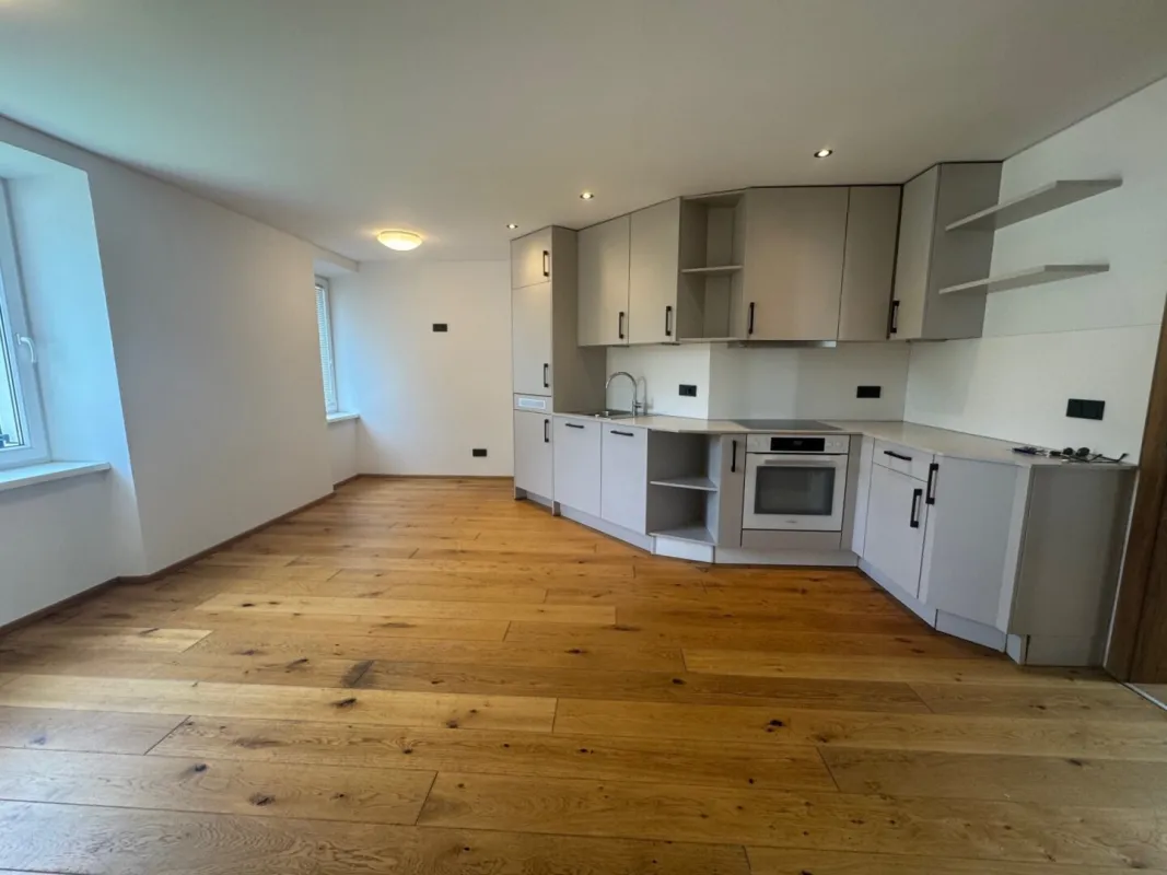GRÜNES STADTLEBEN | Gemütliche 3-Zimmerwohnung mit 100m2 Garten - Bild 1