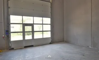 DEIN ZUHAUSE präsentiert: Gewerbehalle zur Miete in Rüstorf TOP 9