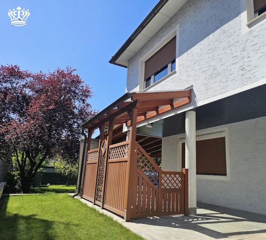 "Familienwohnen" Schönes, geräumiges 2-Familienhaus mit herrlichem Pool & großzügiger überdachter Terrasse - Bild 1