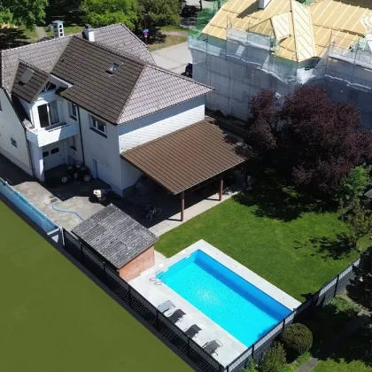 "Familienwohnen" Schönes, geräumiges 2-Familienhaus mit herrlichem Pool & großzügiger überdachter Terrasse - Bild 3