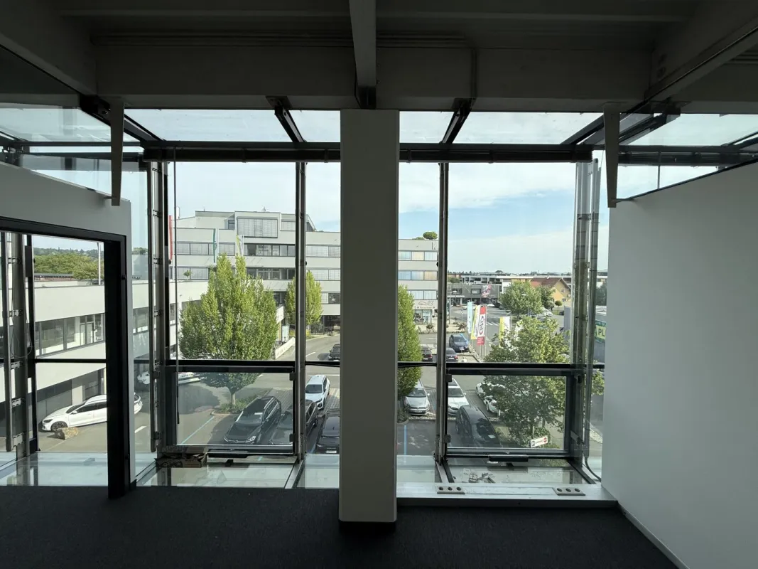 KINDERMANNZENTRUM- 70M2 | EIGENE TOILETTE | SOZIALRAUM | KLIMAANLAGE | WARTEBEREICH | - Bild 1