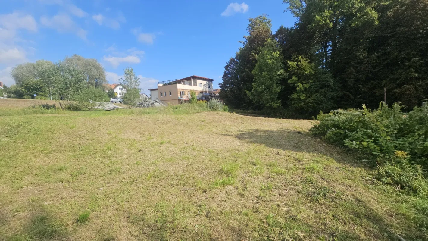 Sonniger ca. 805m² großer Baugrund mit Süd/ West- Ausrichtung in Fernitz- Mellach, nur 10,8 Km von Graz entfernt - Bild 1