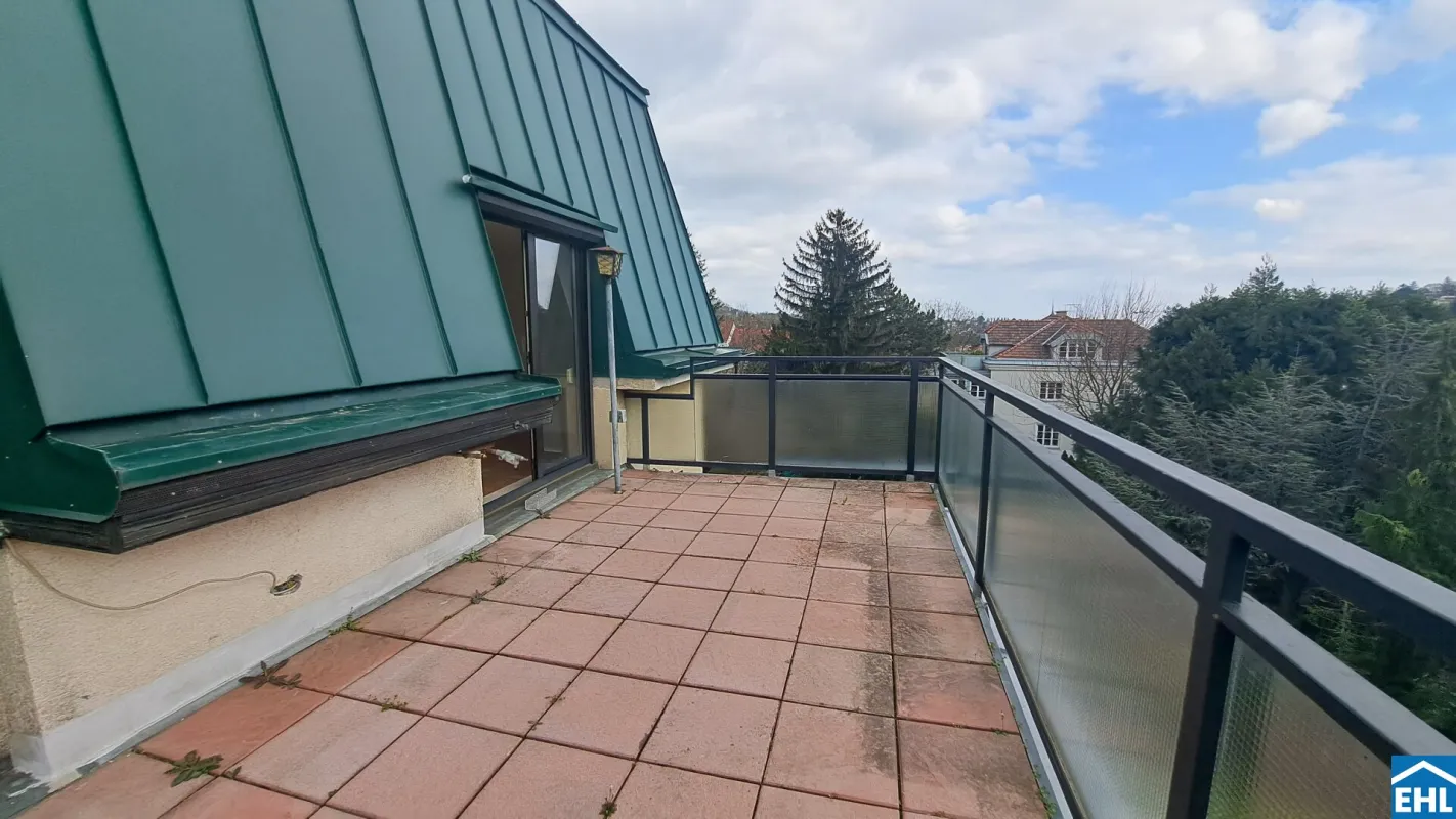 Sanierungsbedürftige 4-Zimmer Terrassen-Wohnung mit viel Potenzial! - Bild 1