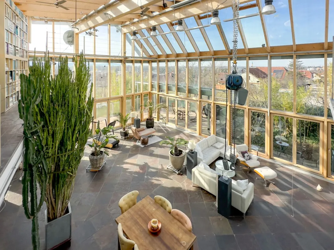 Licht. Raum. Freiheit. - Naturverbunden und einzigartig I Garage für bis zu 6 Autos I moderne Ausstattung I beheizbarer Keller I - Bild 1