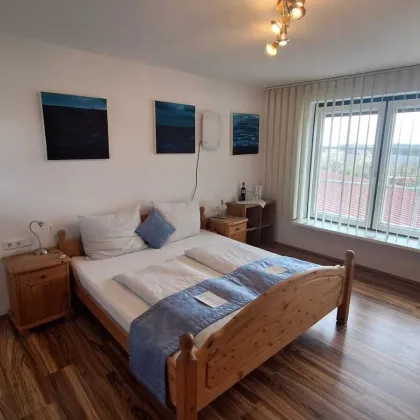 Traditionsreicher Gasthof mit Gästezimmern in Toplage der Wachau - Bild 2