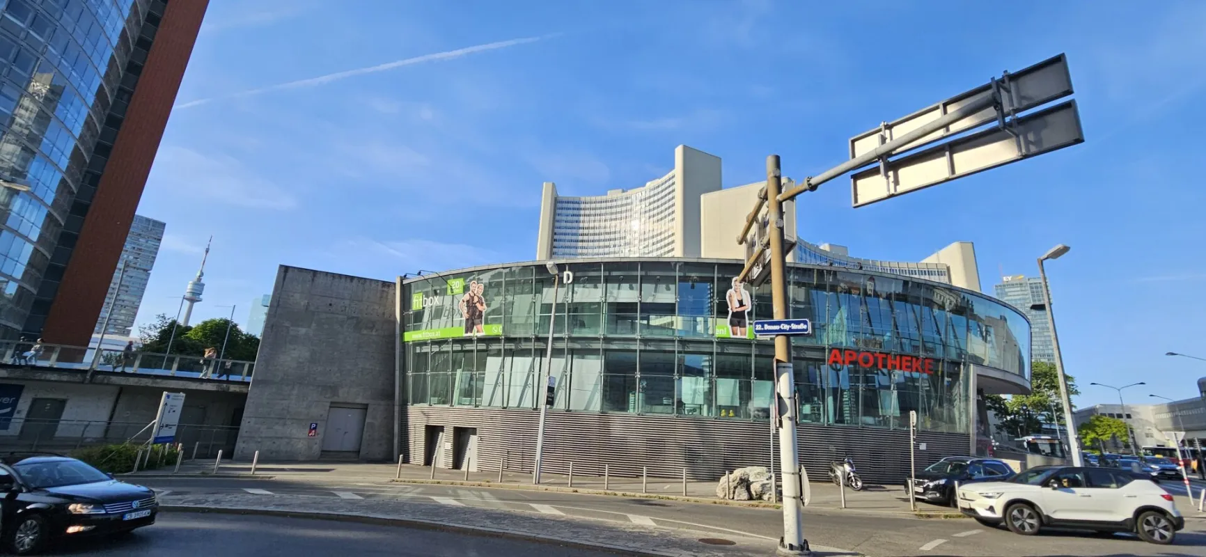 DC Box - 129m² Gewerbefläche mit guter Sichtbarkeit und hoher Fahrzeugfrequenz - Bild 1