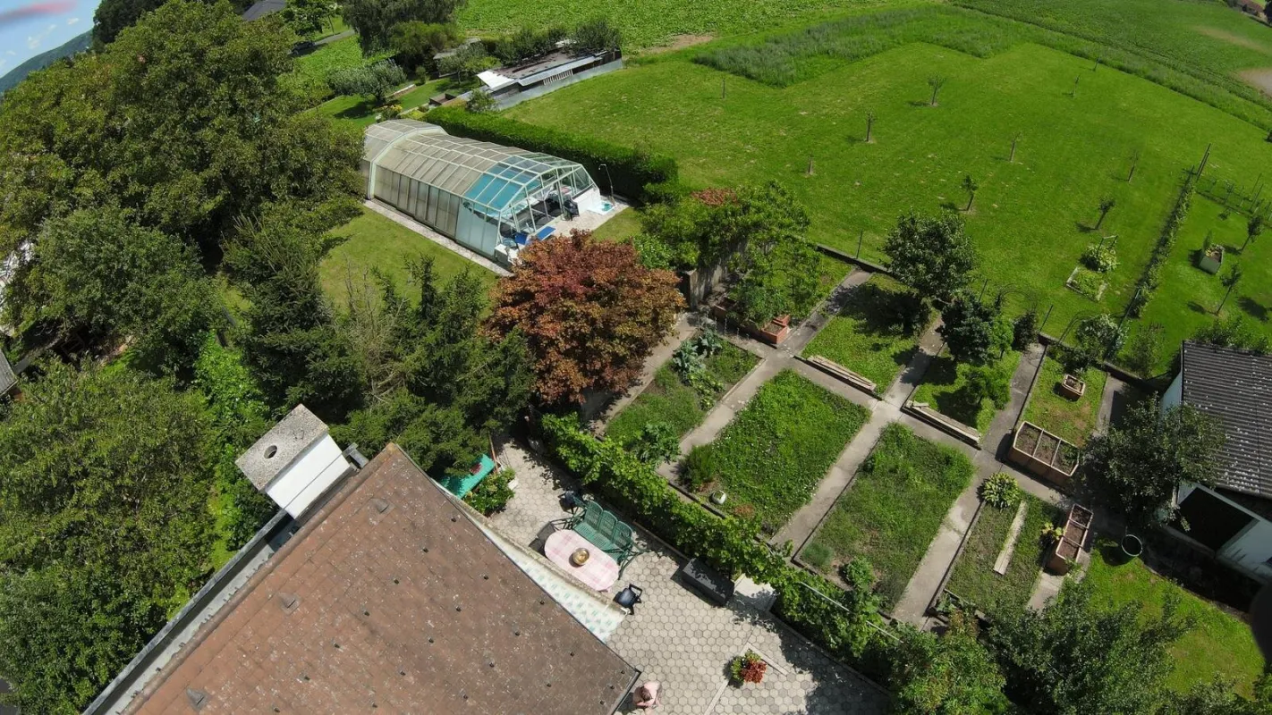 Urlaubsfeeling - Haus mit Pool in sonnendurchfluteten Garten zu verkaufen! - Bild 1