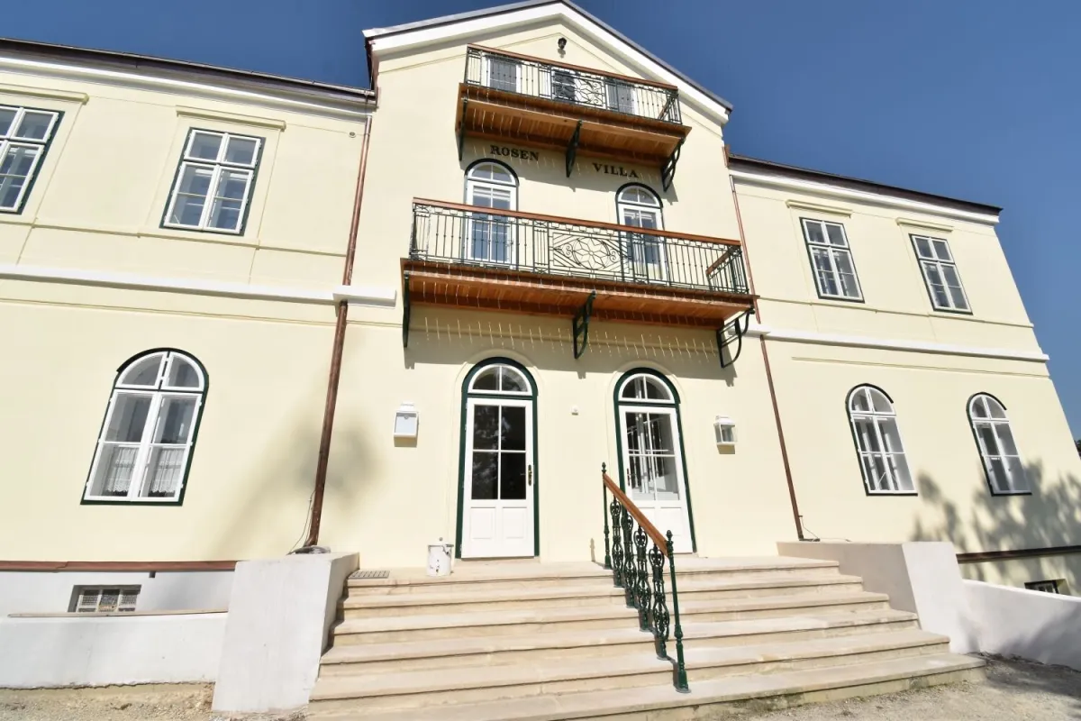 90m² Büro in der Rosenvilla! - Bild 1