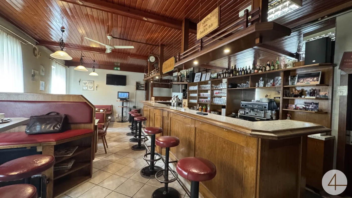 urige Kneipe mit toller Wohnung - Bild 1