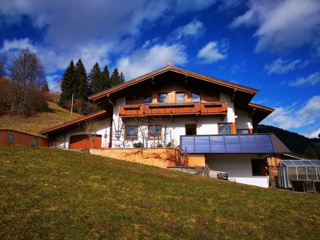 Einmalige Gelegenheit in der Wildschönau – Einfamilienhaus in Bestlage mit Einliegerwohnung u. Freizeitwohnsitzwidmung - Bild 1