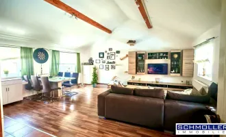 Großzügige Dachgeschoss Wohnung