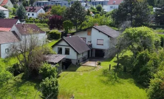 Wohnhaus mit ca. 3.000 m² großem Grundstück und Obstgarten zu verkaufen