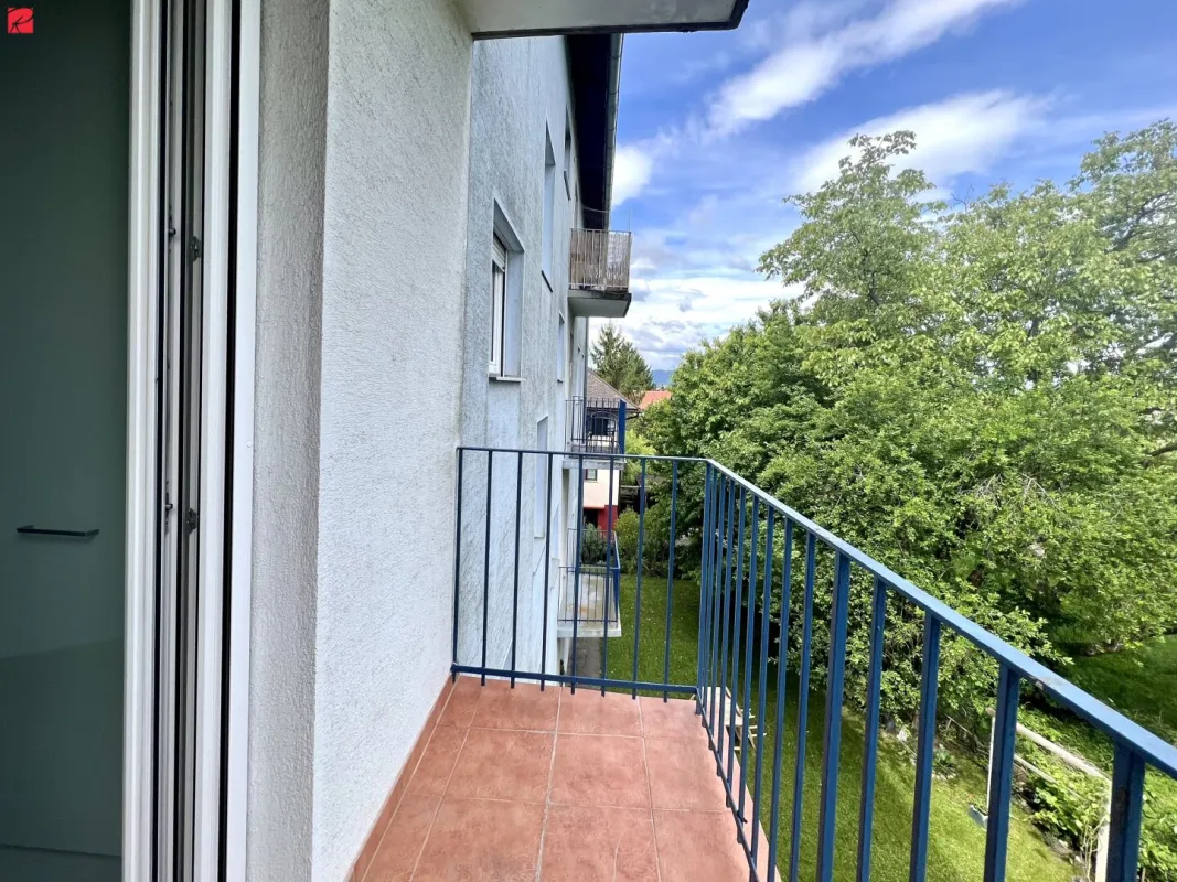 Teilrenovierte 3-Zimmer-Wohnung in Waltendorf! - Bild 1