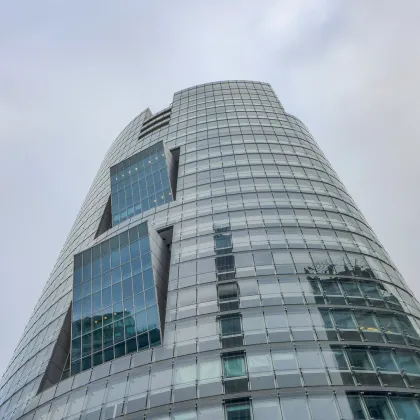 Modernes Geschäftslokal mit offenem Grundriss | Andromeda Tower - Bild 3