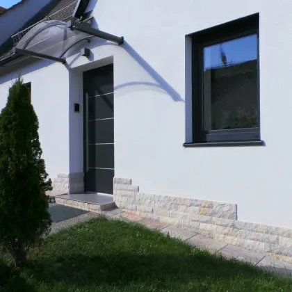 Traditioneller Vierkanthof großzügig mit 6ZI gemütlicher Innenhof, in zentraler Ortslage - Bild 2