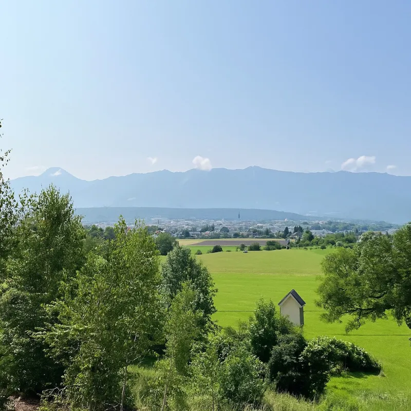 Sonniges Grundstück mit Berg- und Weitblick in Villach / Vassach - Bild 1