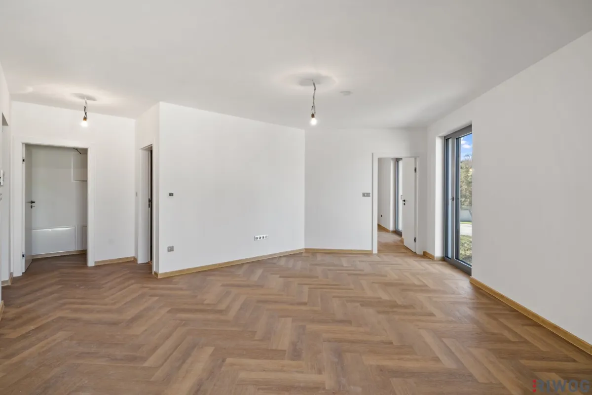 ERSTBEZUG inkl Stellplatz II Leben im Weinviertel II 2-Zimmer Wohnung II Nähe Wolkersdorf und Gerasdorf - Bild 1