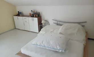 Geräumige 5-Zimmer-Maisonette mit 250 m² Eigengarten