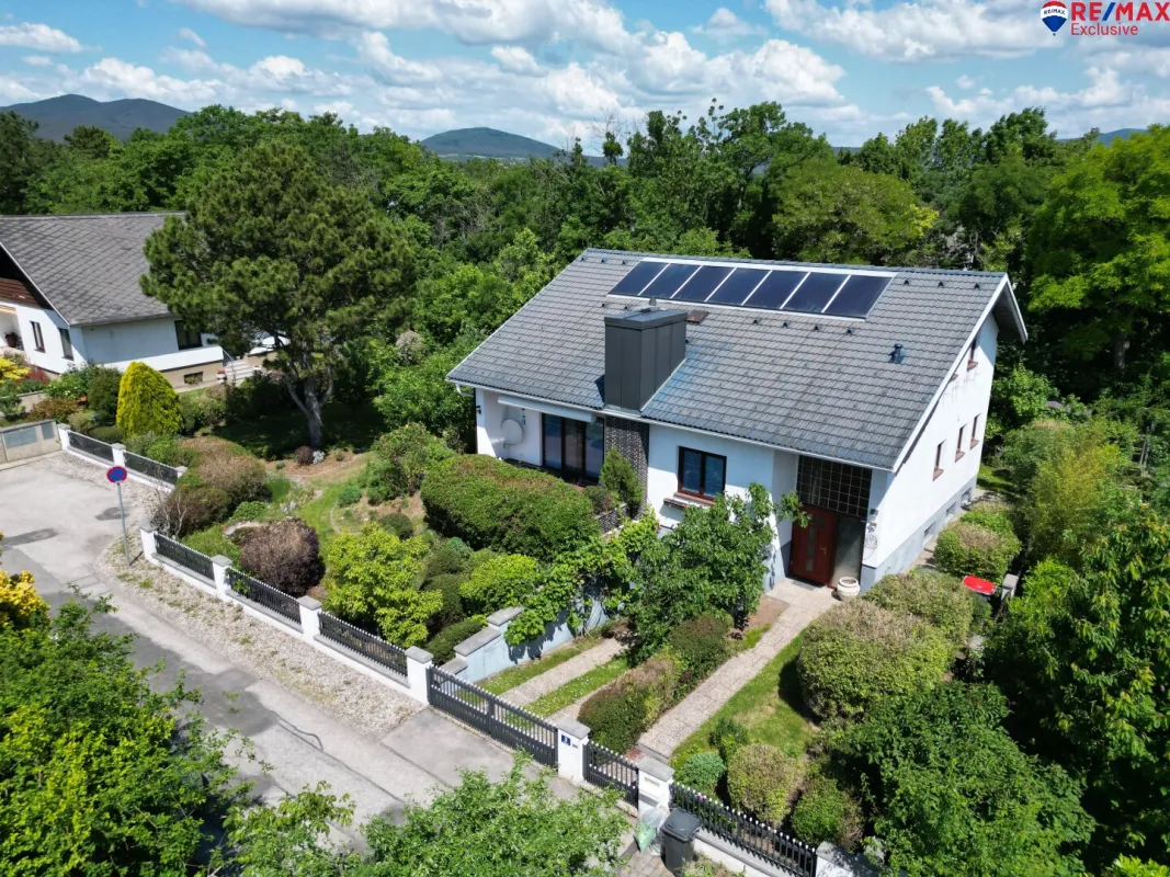 Familientraum - Einfamilienhaus mit gepflegtem Garten (ca. 723m²) in Kottingbrunn zu kaufen! - Bild 1