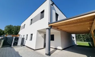 IDEAL FÜR FAMILIEN! 5-ZIMMER-ZIEGELHAUS MIT UNVERBAUBAREN AUSBLICK. MIT KELLER, BALKON, TERRASSE, CARPORT UND GROSSEM GARTEN.
