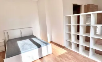 | MÖBLIERTE & HELLE KLEINWOHNUNG | 1 ZIMMER inkl. MINI-KÜCHE | 2. OBERGESCHOSS | CA. 27m²