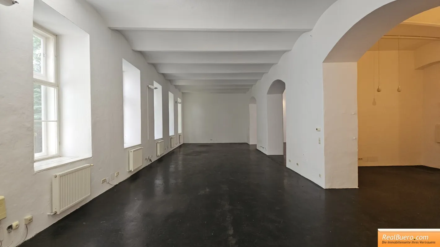 UNBEFRISTETE GEWERBEFLÄCHE, BÜRO, LAGER, ATELIER, ... MIT VIELEN NUTZUNGSMÖGLICHKEITEN - Bild 1