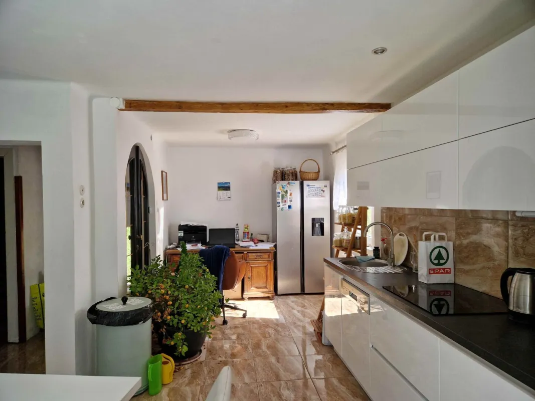 Ein-/Zweifamilienhaus in der Nähe von Lackenhof mit Entwicklungspotential und vielfältigen Nutzungsmöglichkeiten - Bild 1