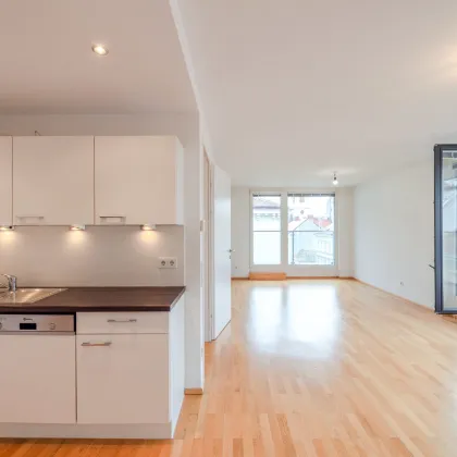 *** Dachgeschoßgenießer aufgepasst *** 4 Zimmer zentral begehbar in der Zieglergasse 50 *** - ab sofort - Bild 2