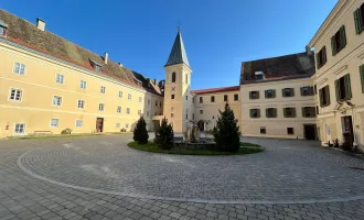 Von 80,00 m² - 139,90 m², wohnen oder arbeiten in einem geschichtsumwobenen Gebäude!