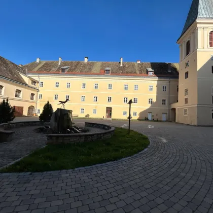 Von 80,00 m² - 139,90 m², wohnen oder arbeiten in einem  geschichtsumwobenen Gebäude! - Bild 2