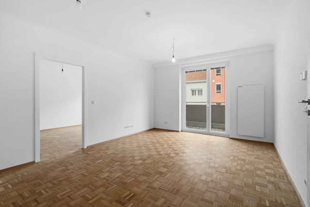 Tolle 2-Zimmer Wohnung mit Balkon & ganz neue Küche ! Verkehrsgünstig gelegen ! UNBEFRISTET ! - Bild 1